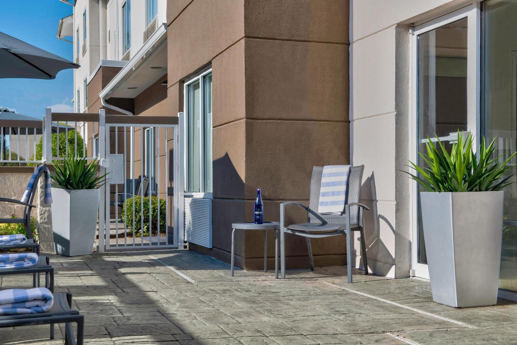 Fairfield Inn & Suites By Marriott Greenwood Exterior photo